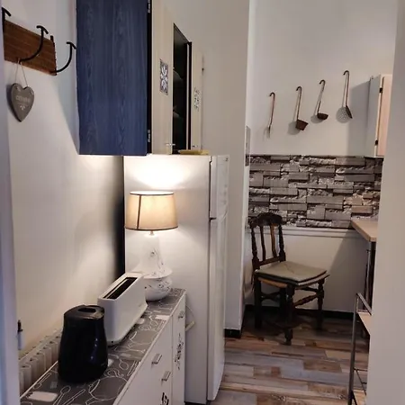 Vintage Flat Overlooking Bay * فيليوفرُنش سور مير